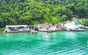 1819 Marine Hotel